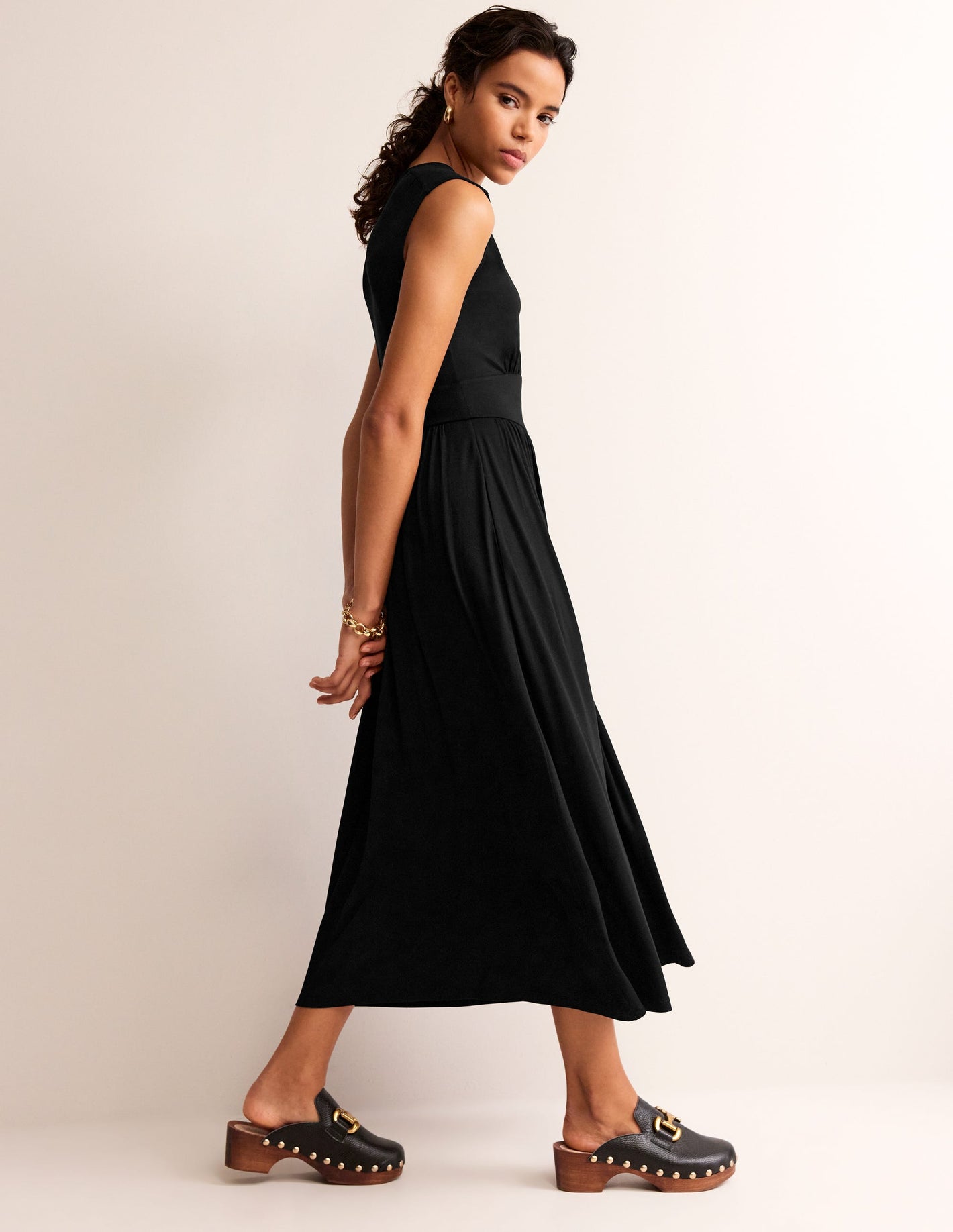 Thea Sleeveless Midi Dress-Black