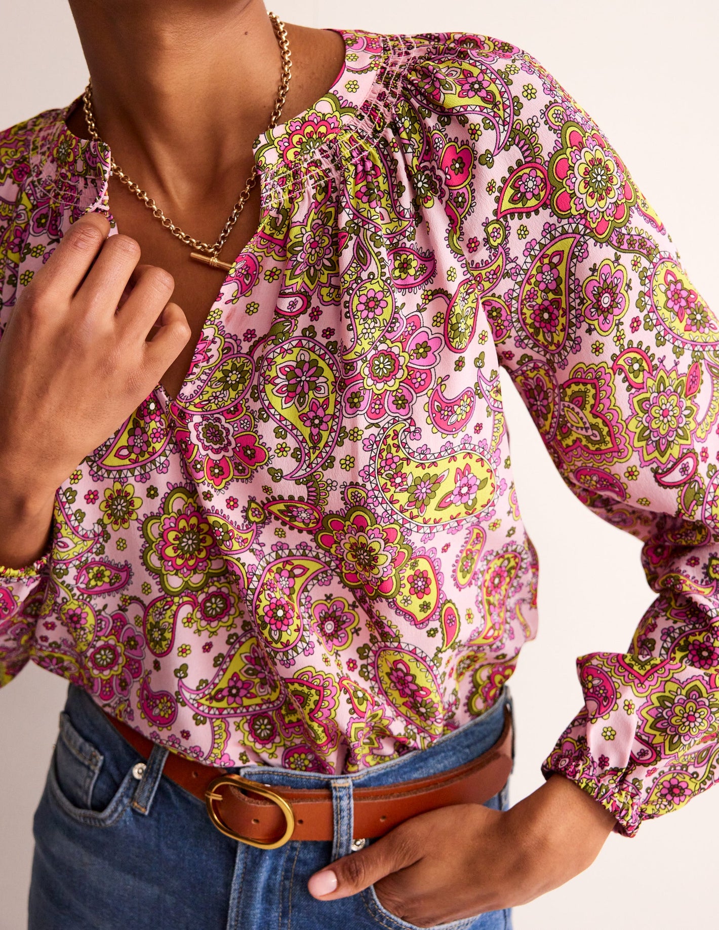 Grace Silk Top-Milkshake, Paisley Field