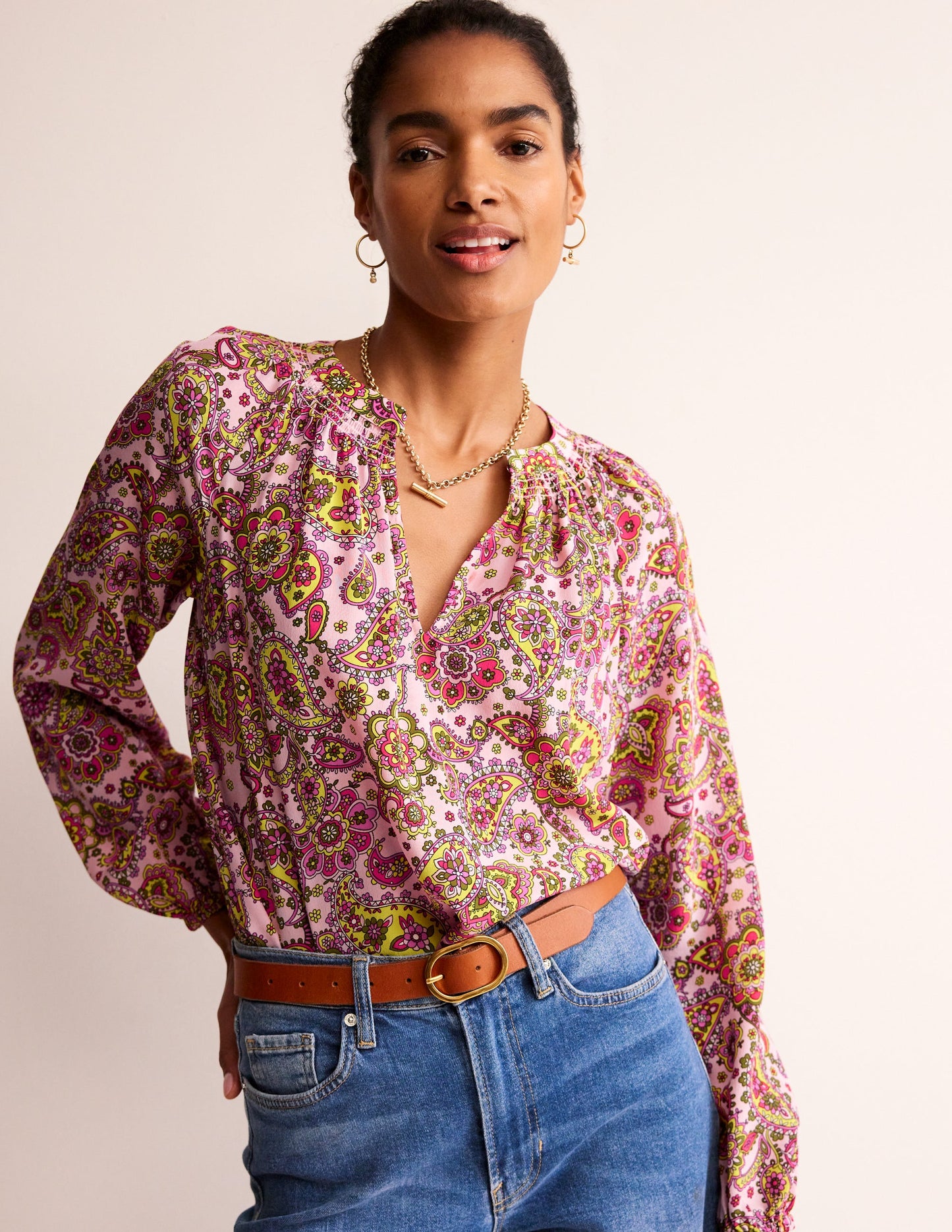 Grace Silk Top-Milkshake, Paisley Field