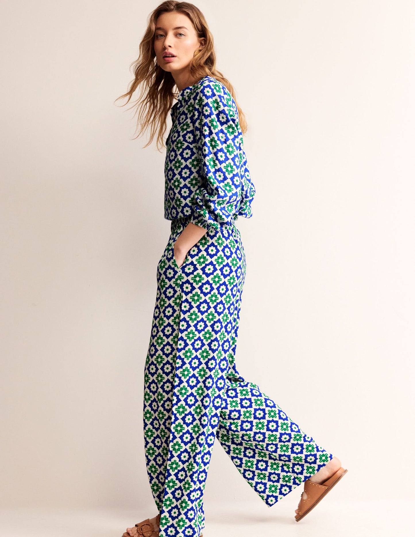 Crinkle Wide Trousers-Green Tambourine, Geometric