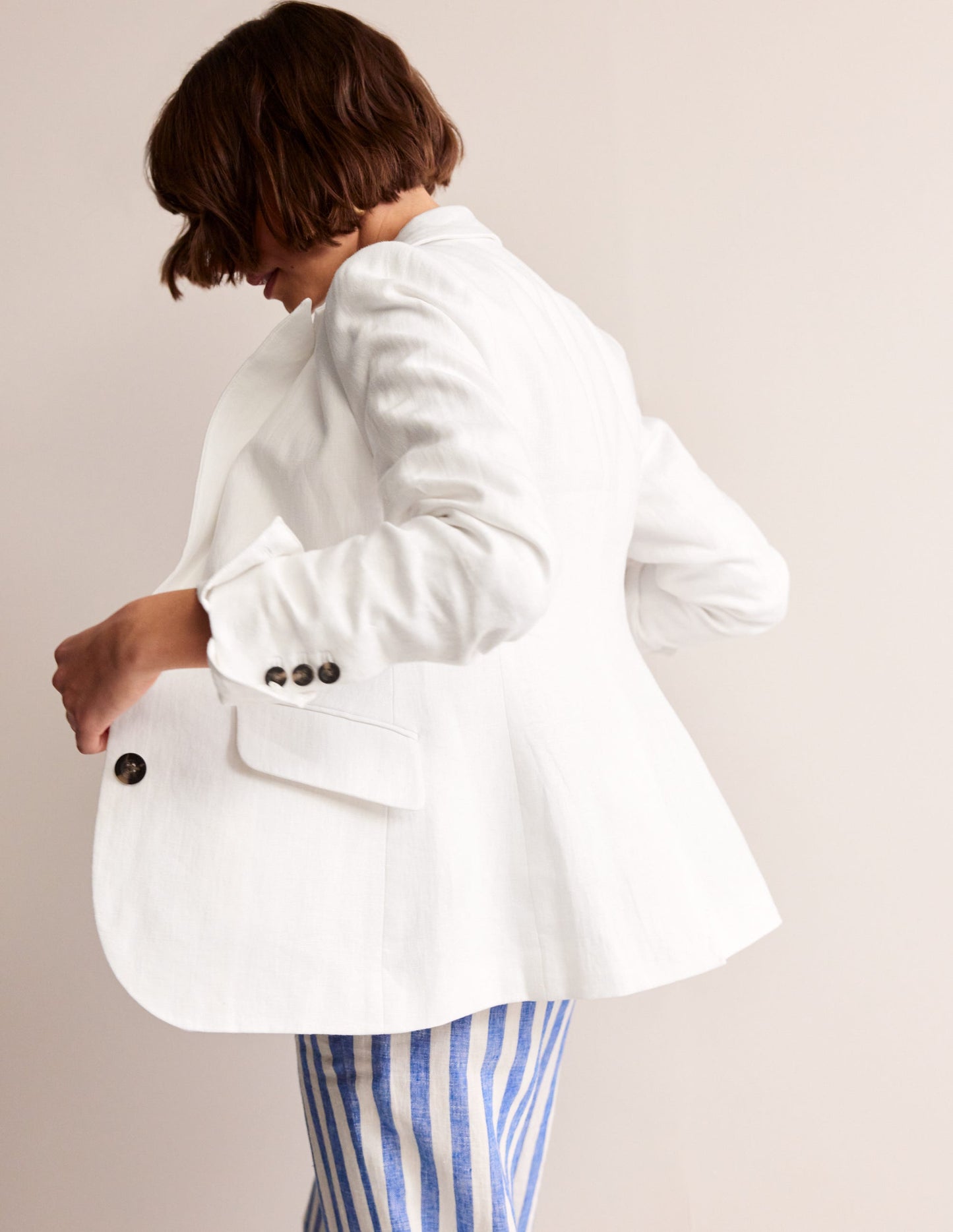 Marylebone Linen Blazer-White