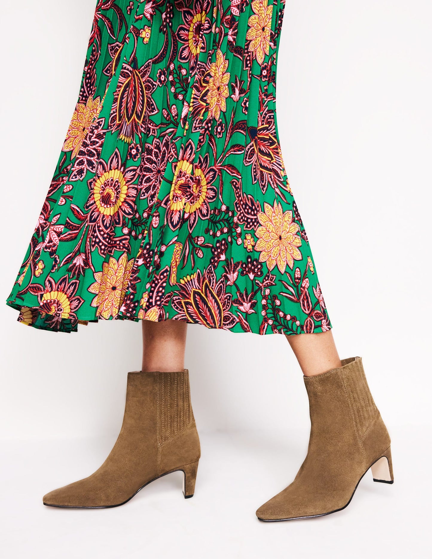 Back Panel Heeled Ankle Boot-Moss Brown