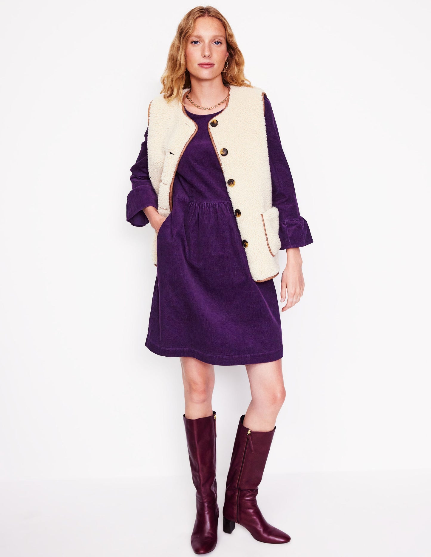 Ora Short Cord Dress -Damson