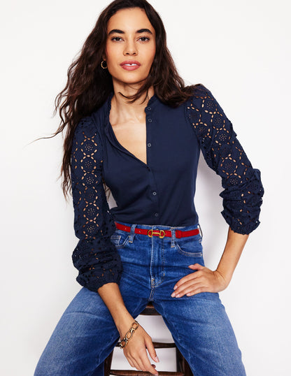 Eden Broderie Blouse -Navy