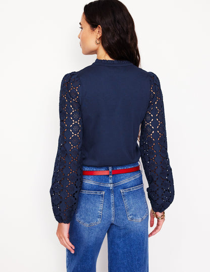 Eden Broderie Blouse -Navy