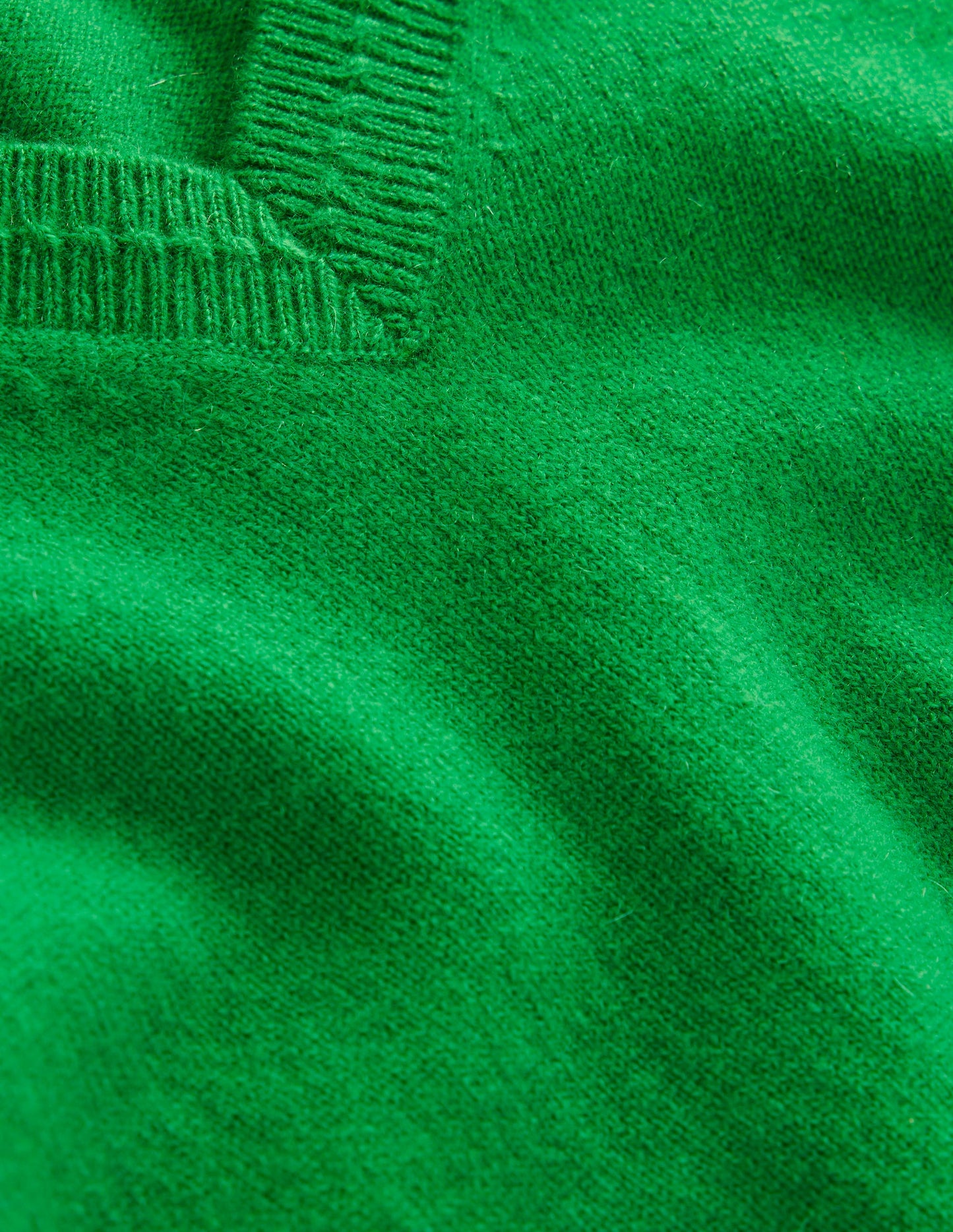 Eva Cashmere V-Neck Jumper-Paradise Green