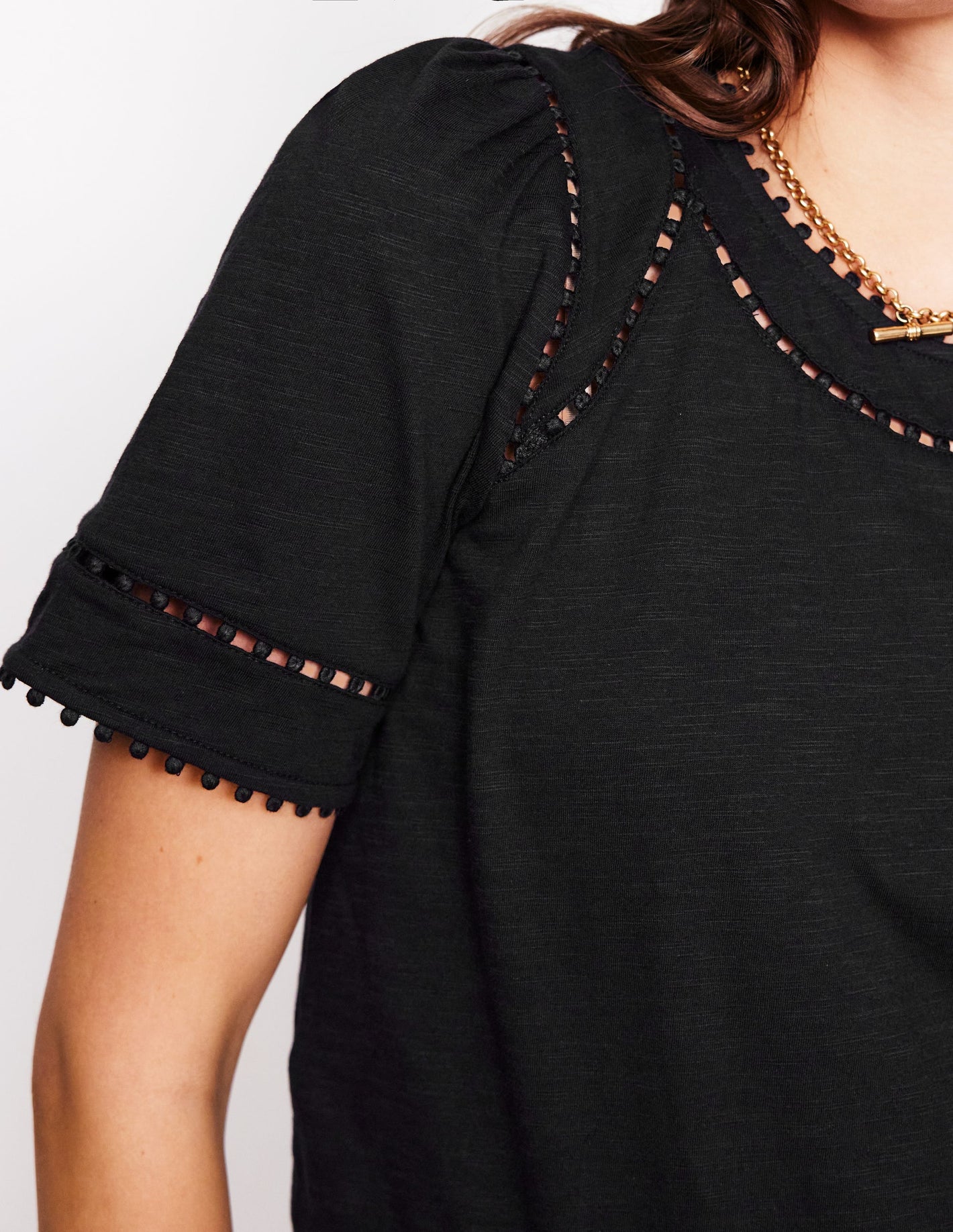 Mila Trim Detail Top-Black