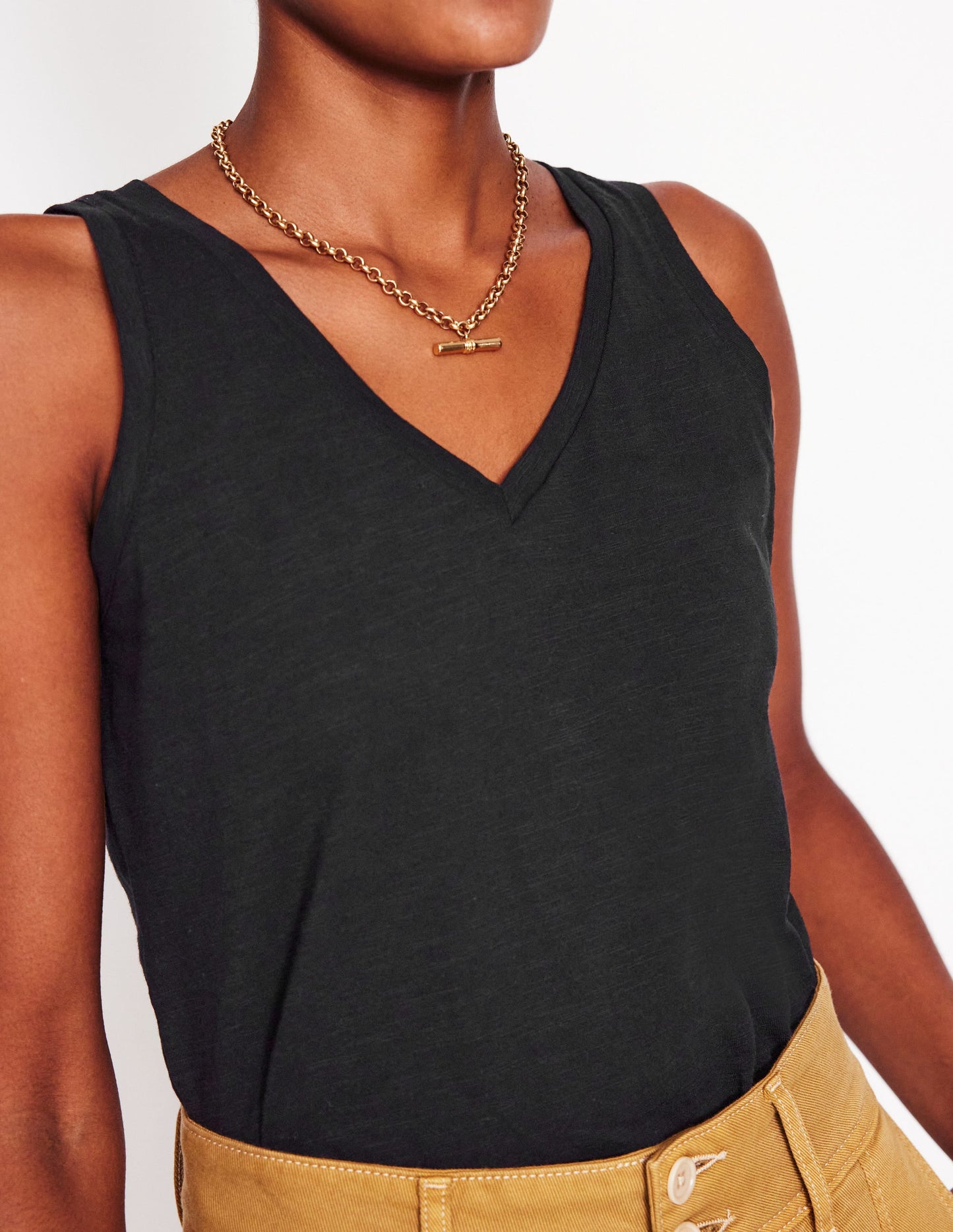 Regular V-Neck Slub Vest-Black